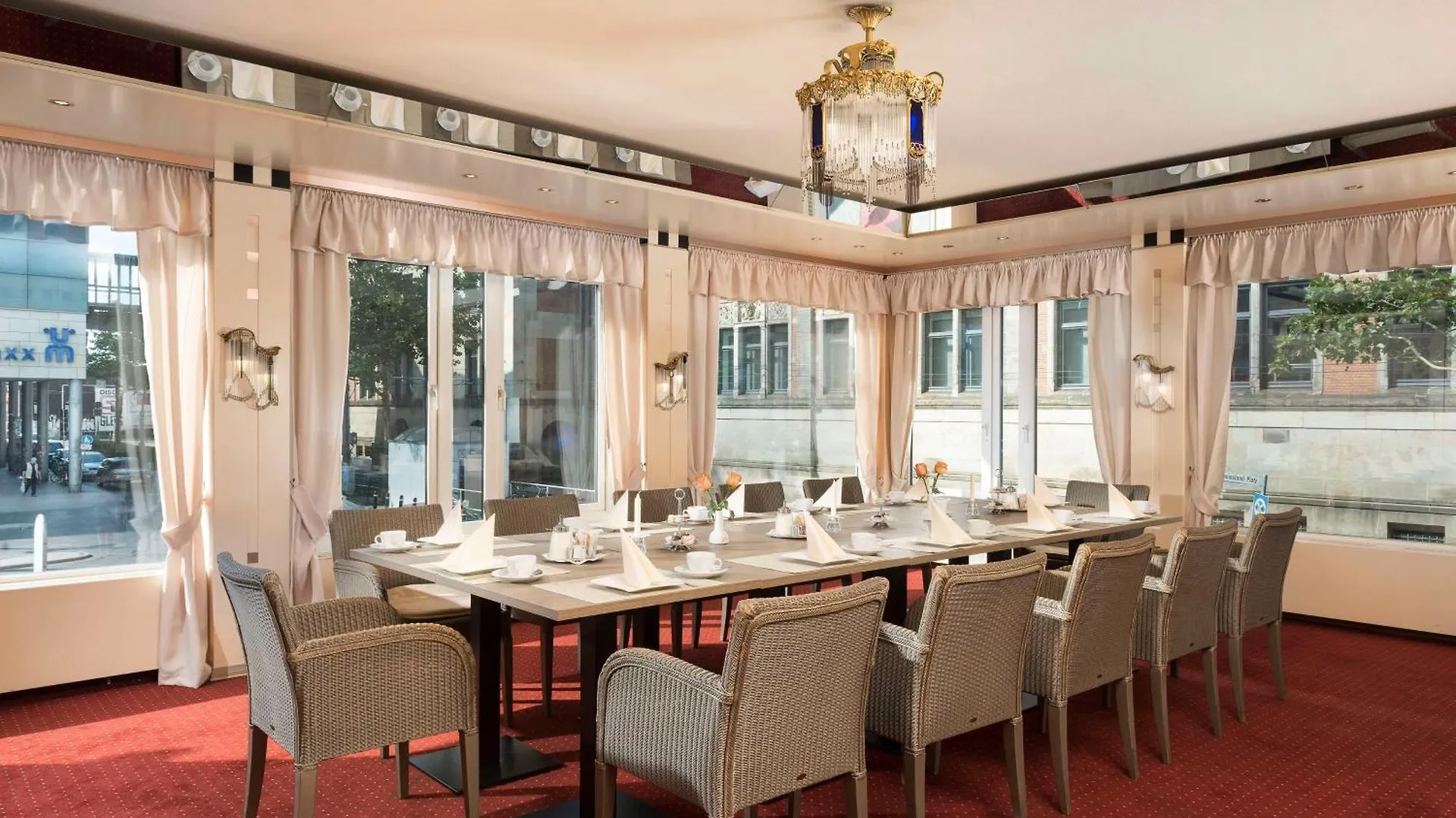 Best Western Hotel Zur Post Bremen 4*,