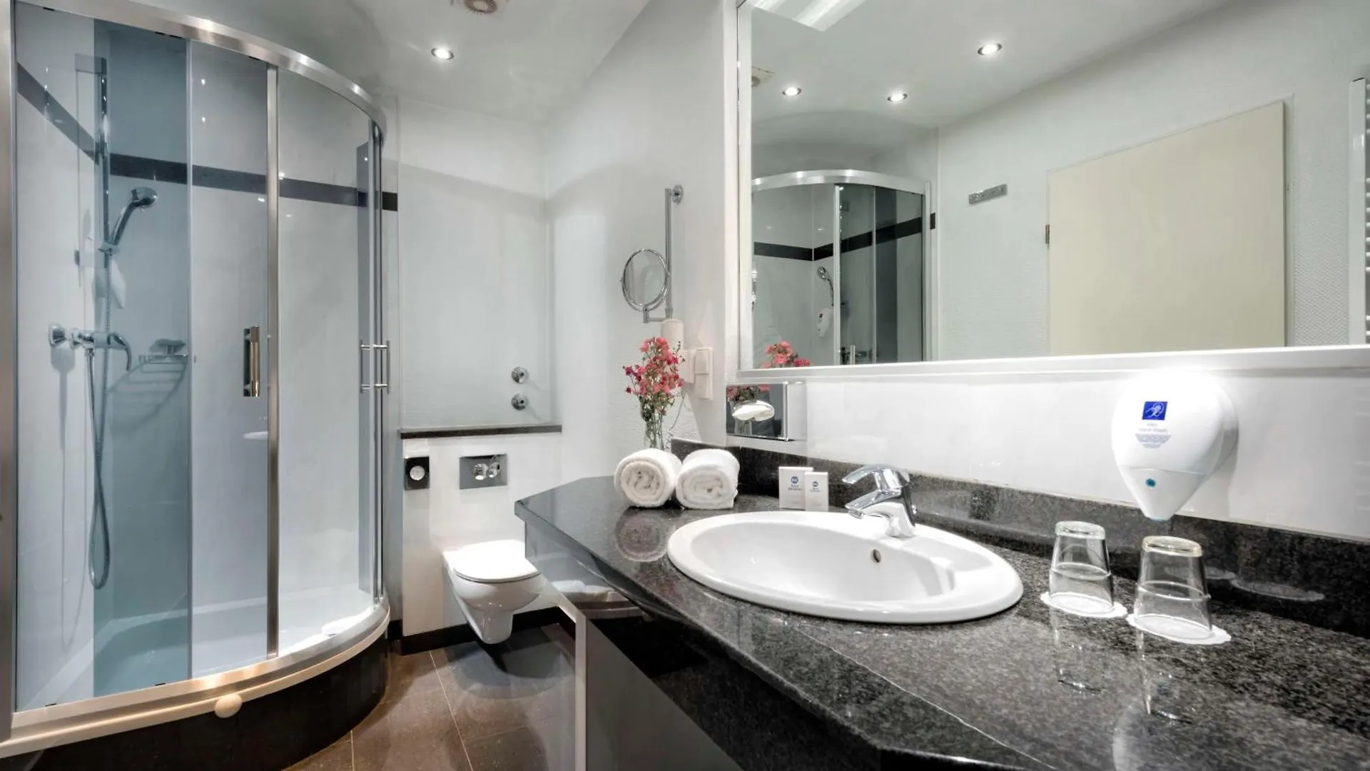 Best Western Hotel Zur Post Bremen 4*,